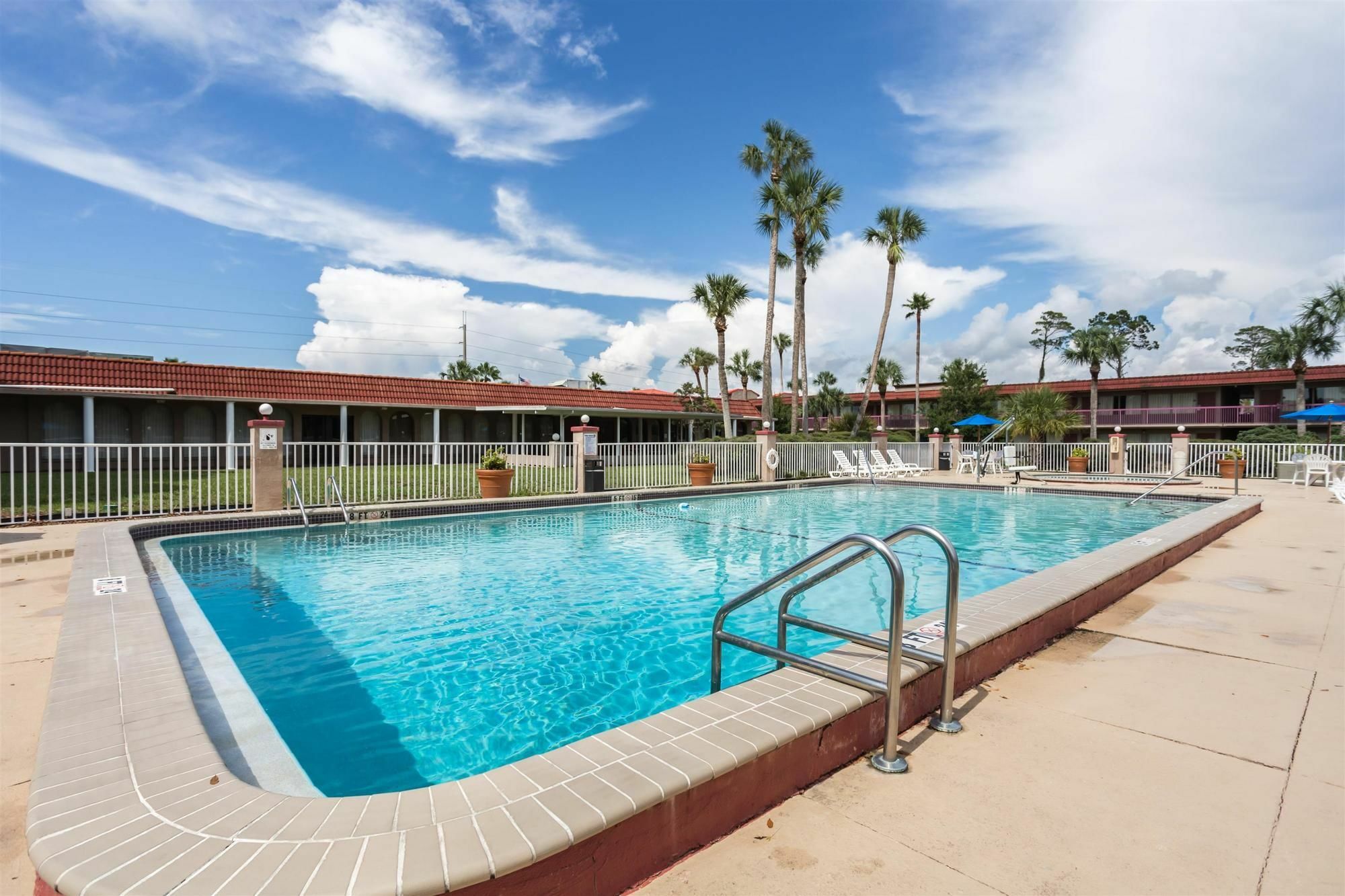 Motel 6-Spring Hill, Fl - Weeki Wachee Exterior photo