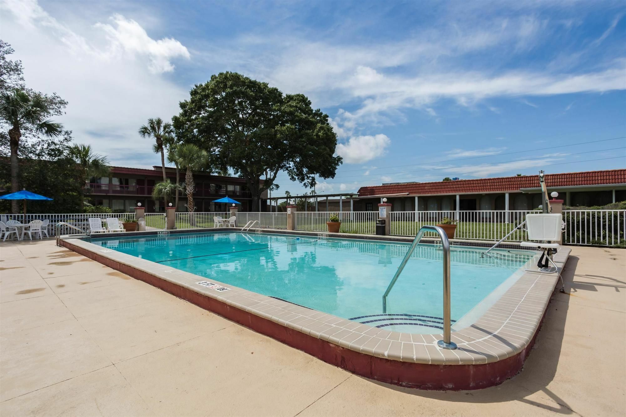 Motel 6-Spring Hill, Fl - Weeki Wachee Exterior photo