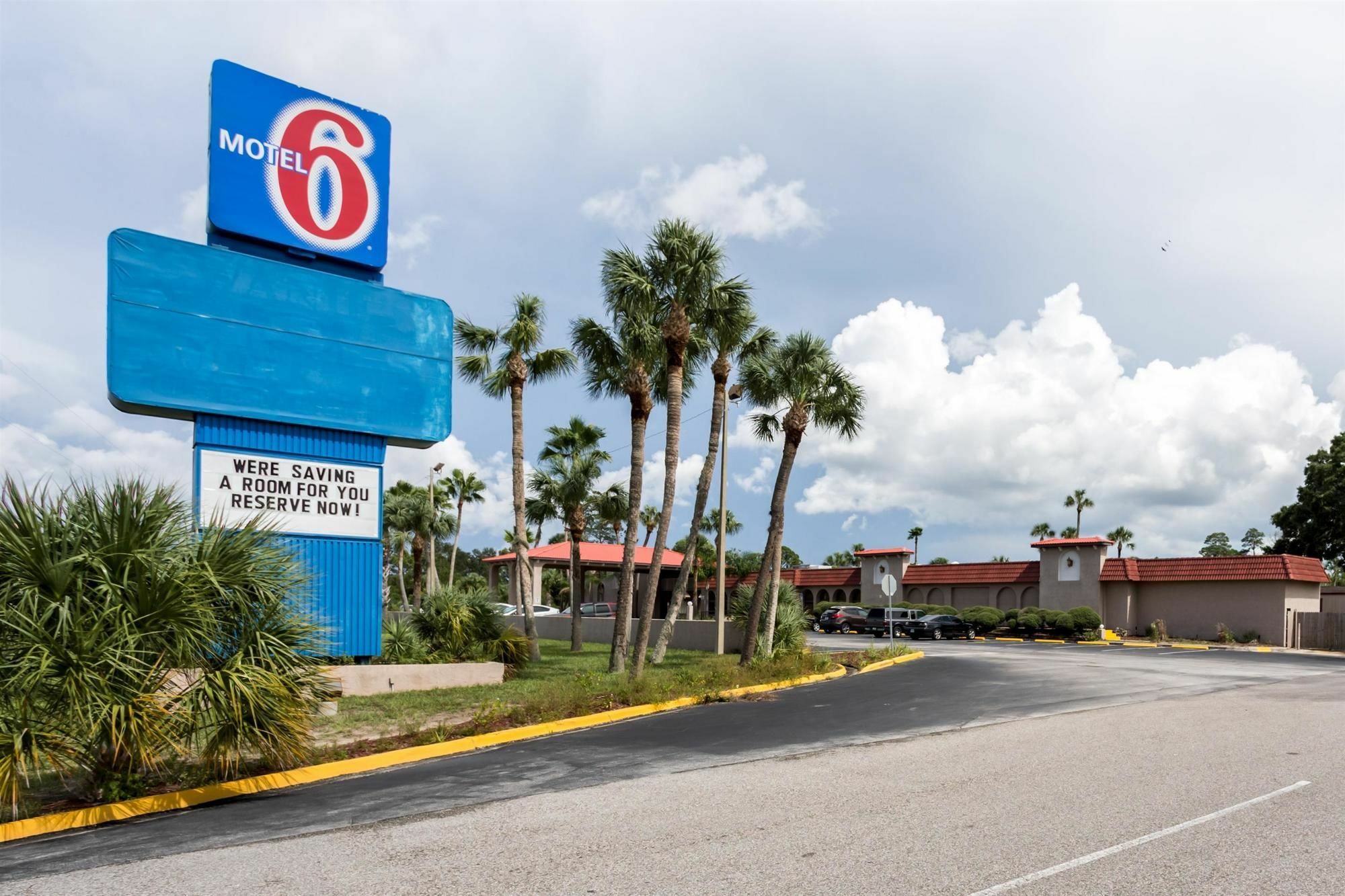 Motel 6-Spring Hill, Fl - Weeki Wachee Exterior photo