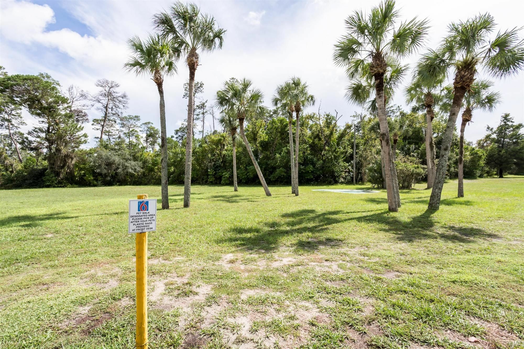 Motel 6-Spring Hill, Fl - Weeki Wachee Exterior photo